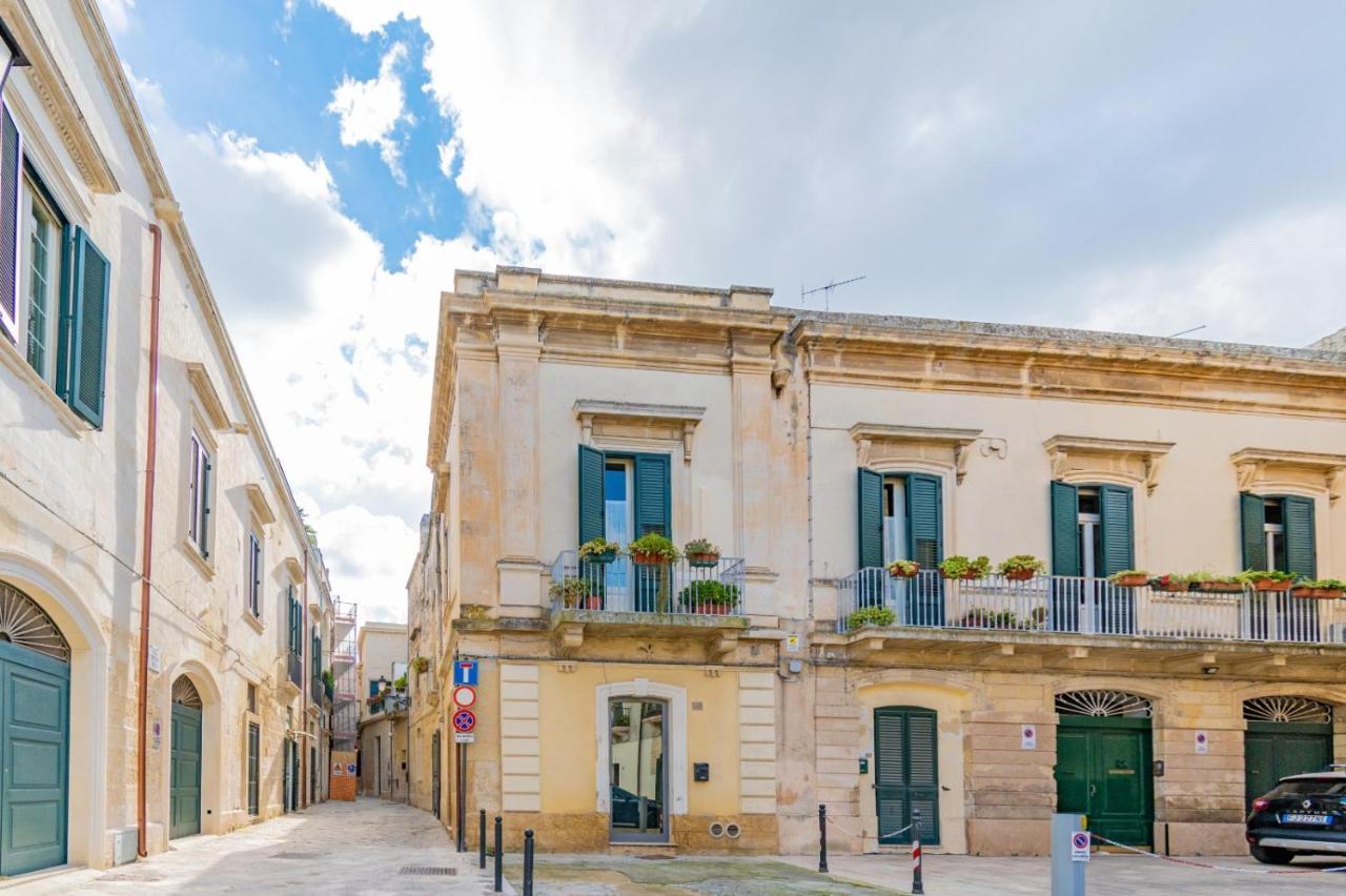 Andrea'S Hotel Lecce Exterior photo